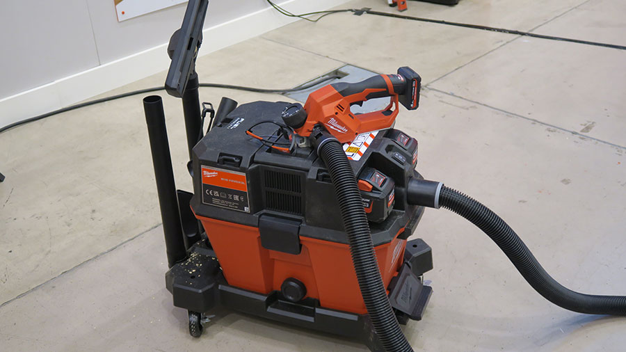 Aspirateur sans fil classe L M18 F2VC23L Milwaukee